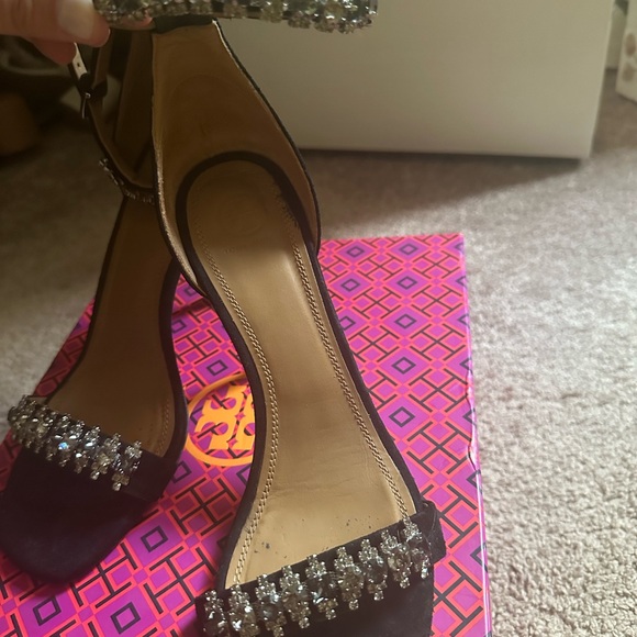 TORY BURCH : Penelope Embellished Crystal Sandal - Picture 6 of 6